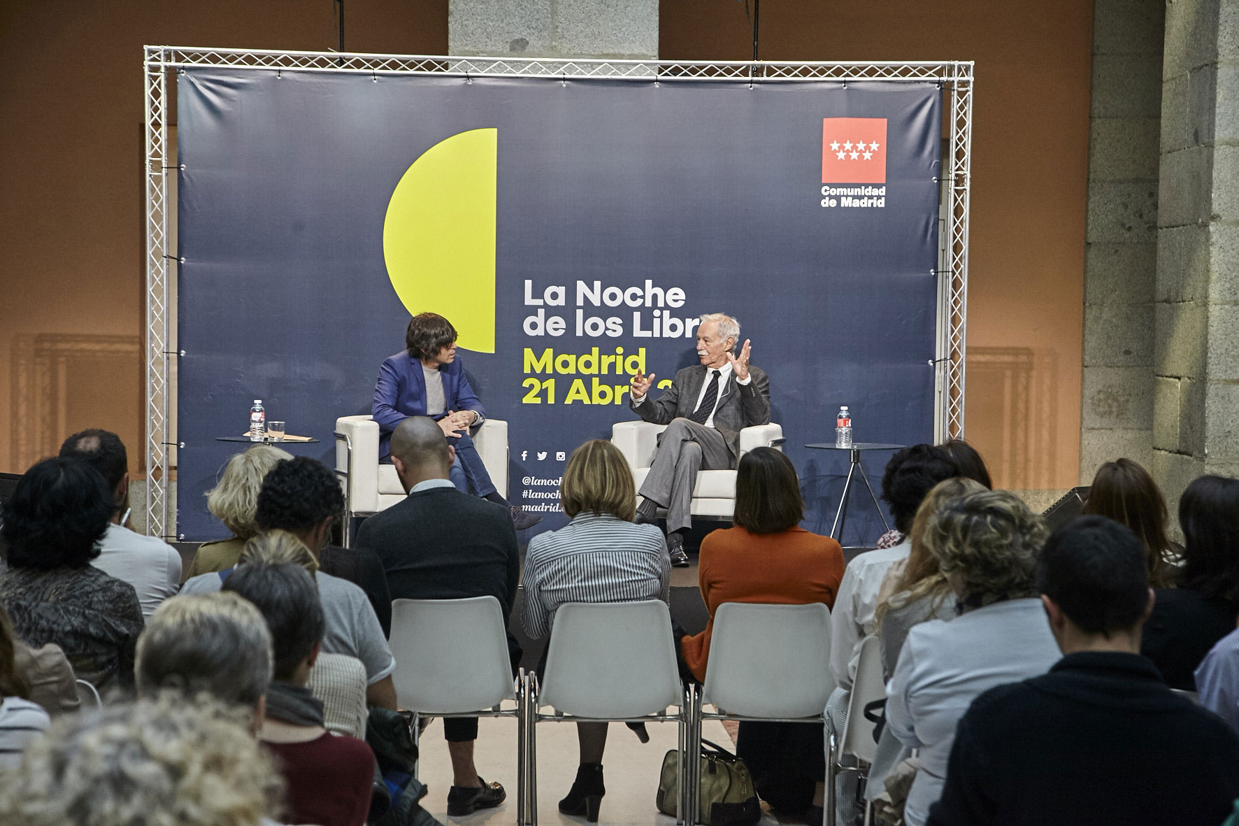 La Noche de Los Libros Conferencias